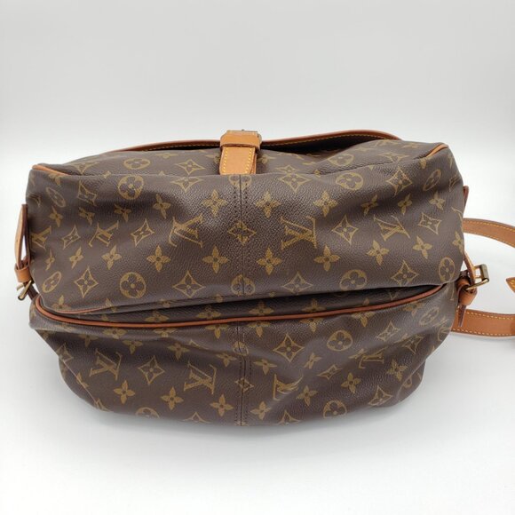 LOUIS VUITTON Saumur 35 Monogram Shoulder Bag 420-102025 - Picture 8 of 15